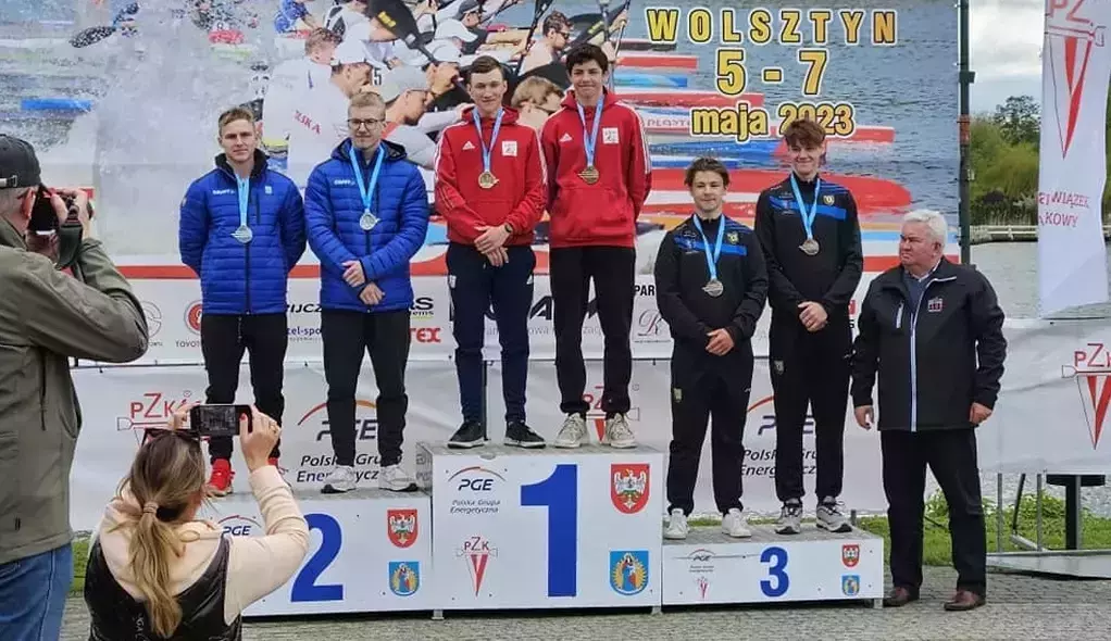 Mistrzyni w kajaku, mistrzowie w kanadyjkach