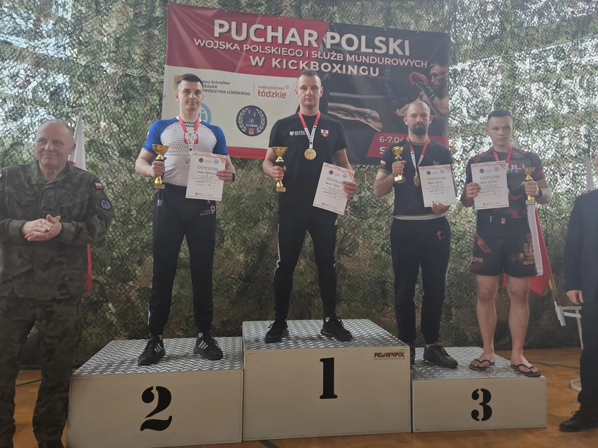 Dwa puchary, a do tego jeszcze medal